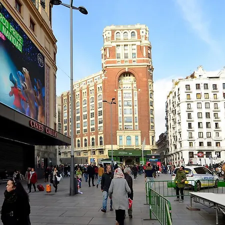 Dream Gran Via 46 *