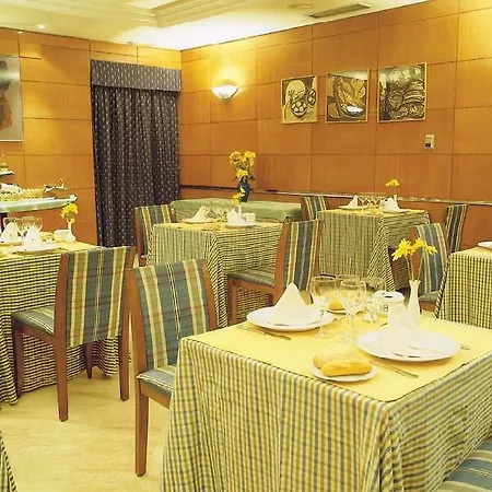 酒店 Nh马德里巴尔博亚酒店 4*