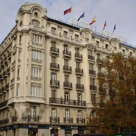 Mediodia Hotell