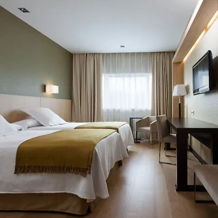 Nh Ribera Del Manzanares Hotel