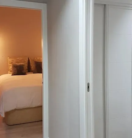 Apartamento Salamanca Apartment *