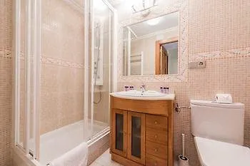 Smartrentals Gran Via Apartment *