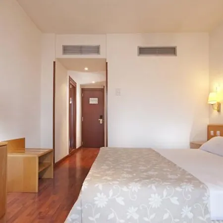 Hotel Senator Barajas Madrid