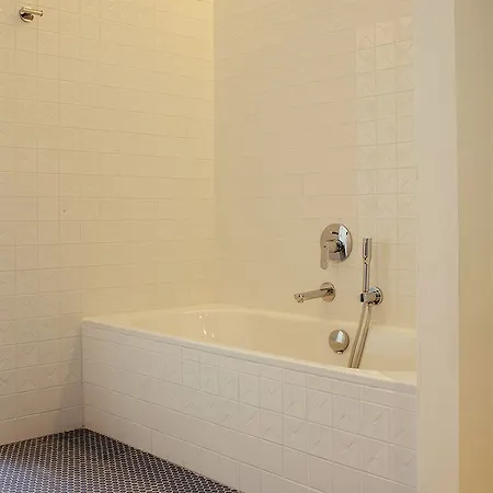 One Shot Prado Hotel