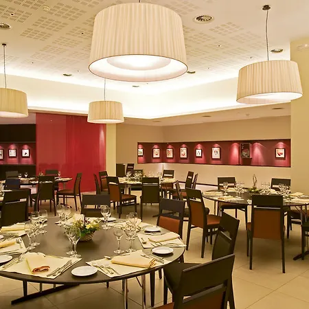 Pullman Airport & Feria Hotel 4*