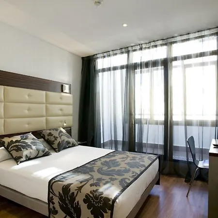 Petit Palace Cliper-gran Via Hotel