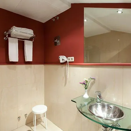 Otel Ateneo Puerta Del Sol 3*