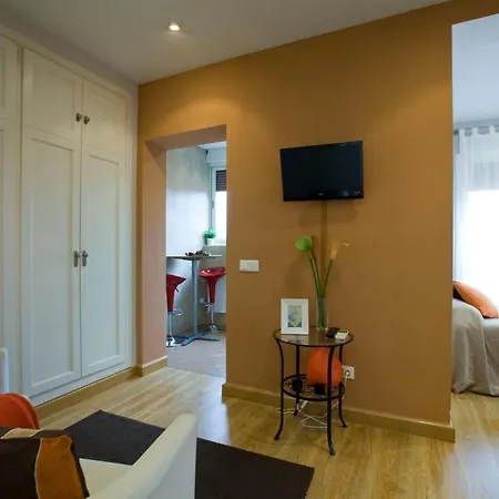 Tirso De Molina Apartment *