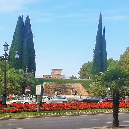 Alojamiento Plaza Espana *