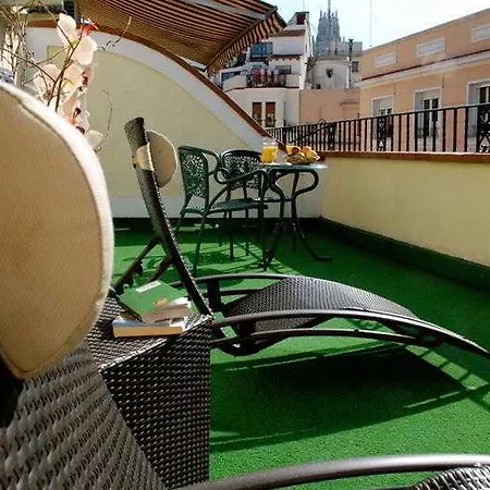 Carlos V Hotel Madrid