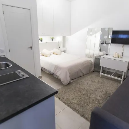 Velarde 6 Apartment *