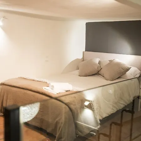 Apartamento Velarde 12 *