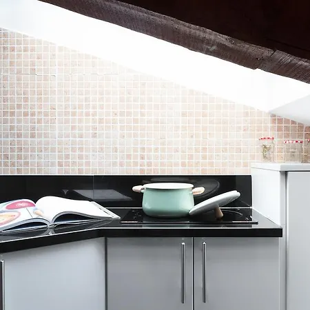 Carretas Attics Apartment *