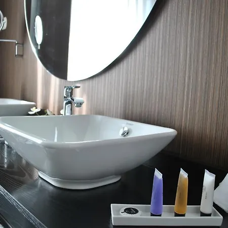 One Shot Luchana Hotel Madrid