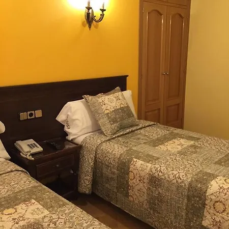 Hostal Hispano 2*