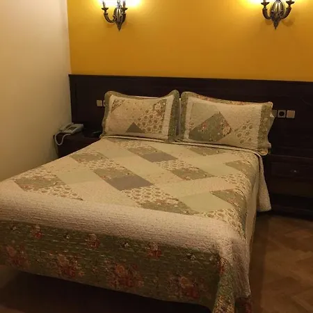 Hostal Hispano Pensión 2*