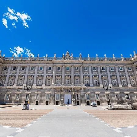 Home Club Gran Via Apartments Madrid