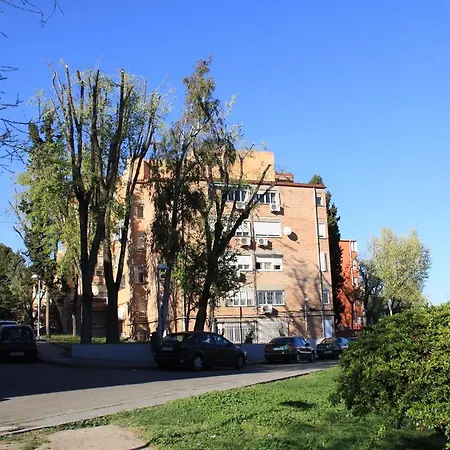 Rent 6 Apartment *
