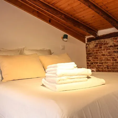 Foodie Attic Apartment Madrid