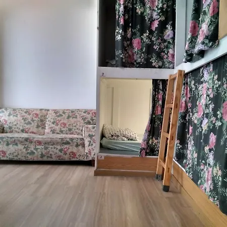 D'hostel Hostel *