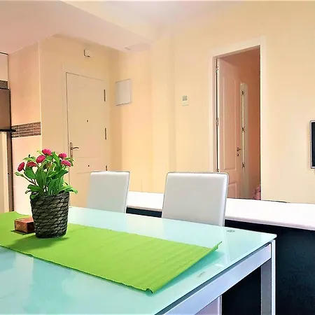 Mc Yolo Avenida De America Apartamento *