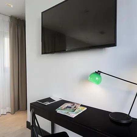 Hotel One Shot Luchana 4*
