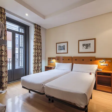 Petit Palace Preciados 3*