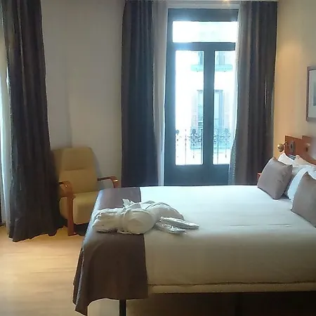 Petit Palace Preciados 3* Madryt
