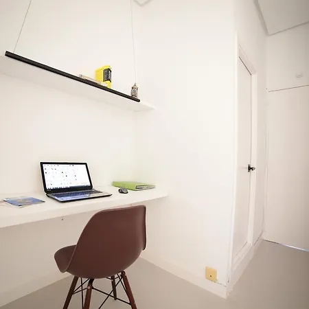 Residencia Wunderhouse Hostel *