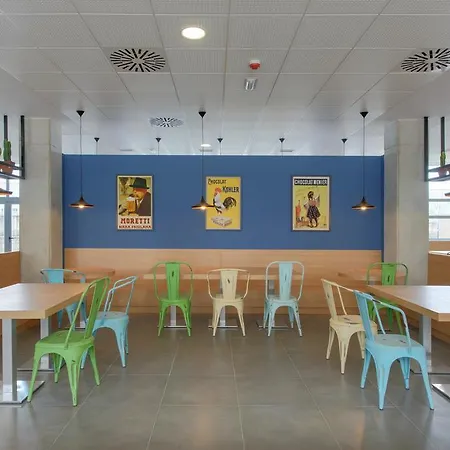Aparthotel Airport Suites, Affiliated By Melia