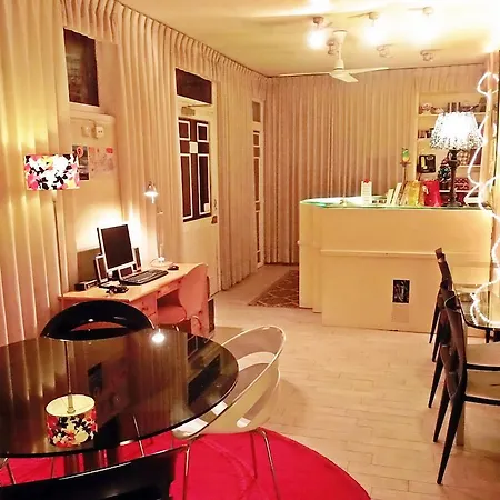 Casa De Huespedes Dolce بيت ضيافة 2*