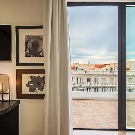 Hotel H10 Puerta De Alcala Madryt