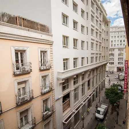 Petit Palace Cliper-gran Via Hotel