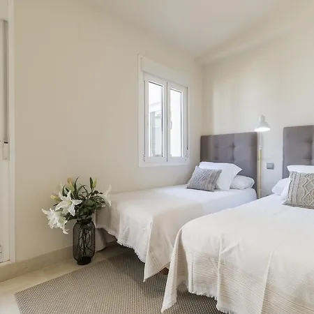 Friendly Echegaray Apartment *