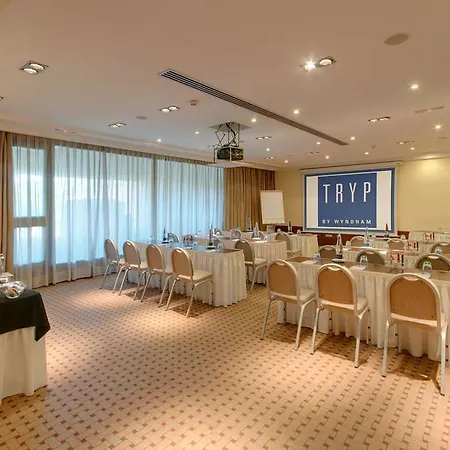 Hotel Alameda Aeropuerto, Affiliated By Melia 4*