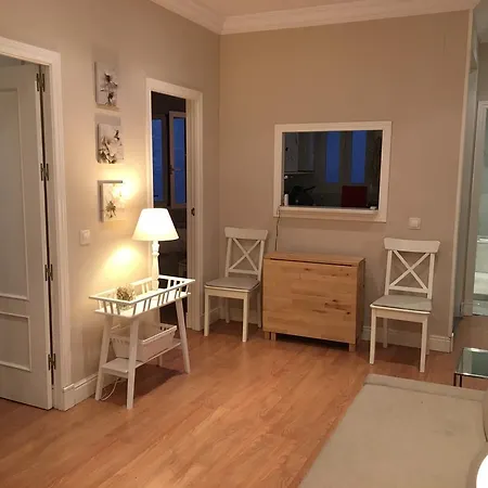 Apartment General Oraa 18