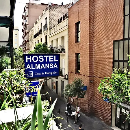 Guest house Casa De Huespedes Almansa Madrid