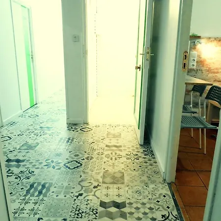 Casa De Huespedes Almansa 2* Madryt
