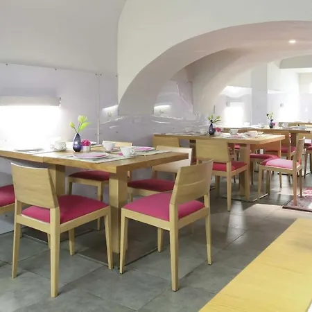 Hotel Meninas - Boutique Opera 4*