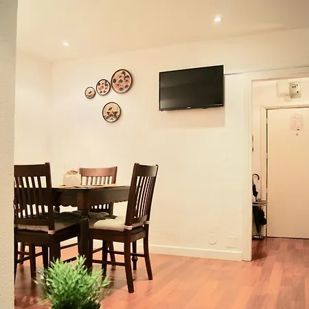 Oh Mayor Square Apartment