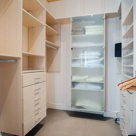 220m² 4 Slaapkamer, 3 Privé Badkamer In Salamanca * Madrid
