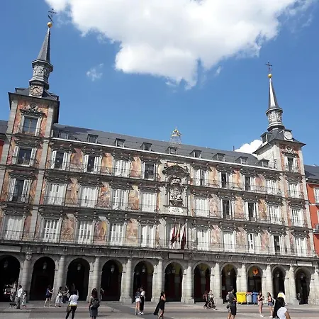 Apartment Oh Mayor Square Madrid
