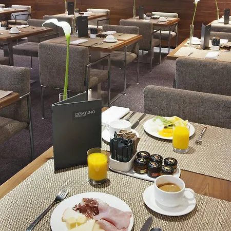 Ac Recoletos By Marriott Hotel Madri