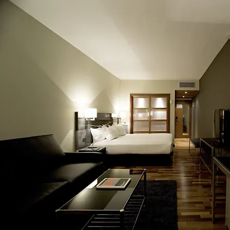 Hotel Ac Avenida De America By Marriott Madrid