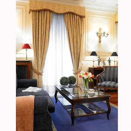 Carlos V Hotel