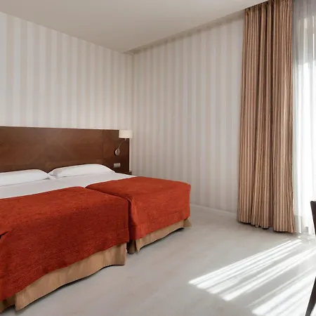 Totem Madrid, A Small Luxury Of The World 4* Madrid