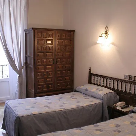 Guest house Hispano Gran Via 2*