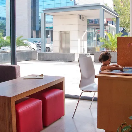 Hotel Travelodge Torrelaguna 3*