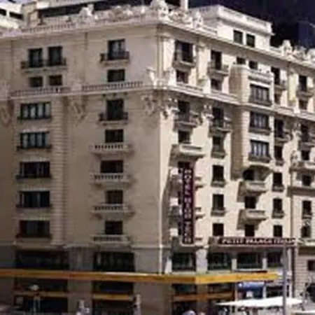 Hotel Petit Palace Triball