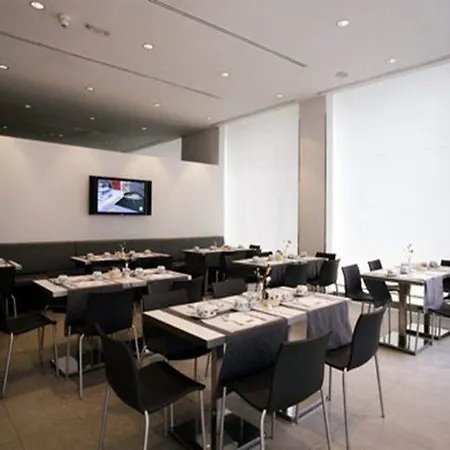 Petit Palace Triball Madrid